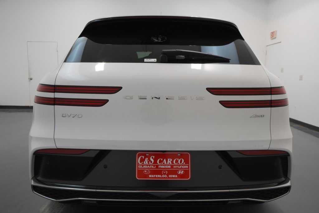 2026 Genesis GV70