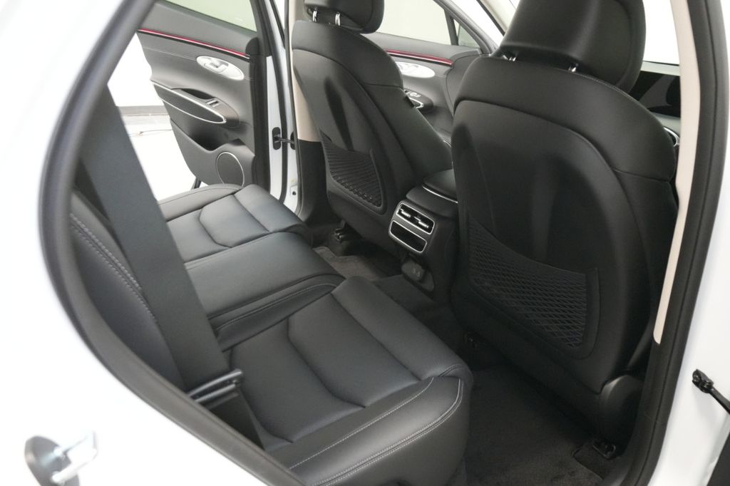 2026 Genesis GV70