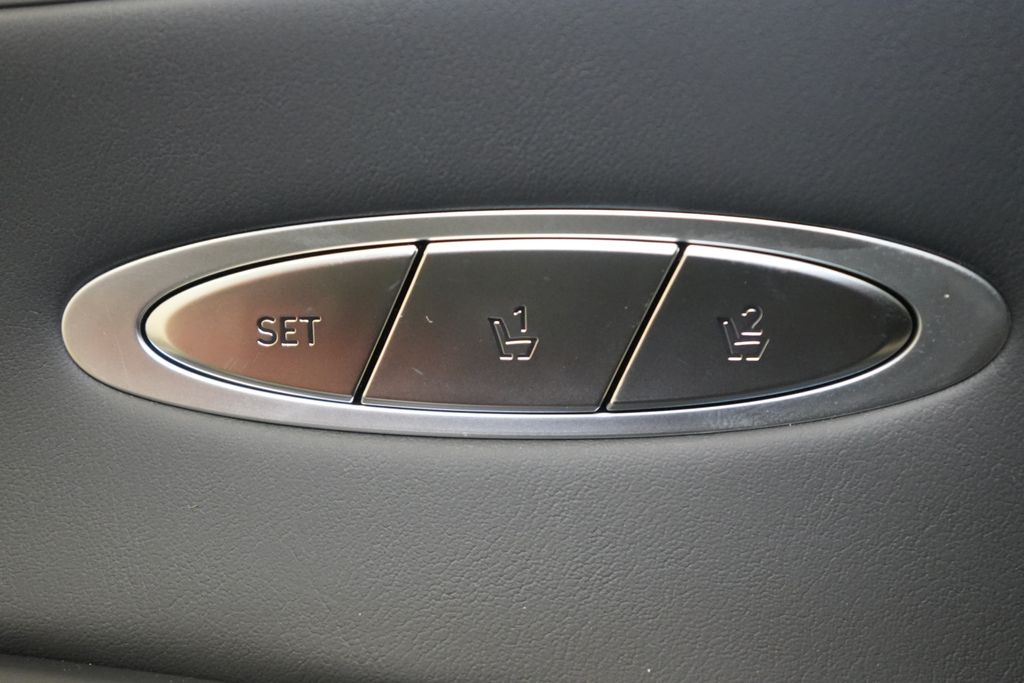 2026 Genesis GV70