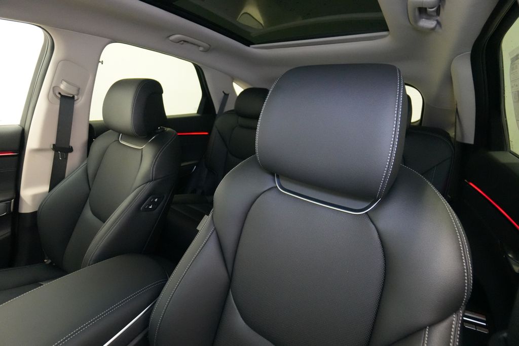 2026 Genesis GV70