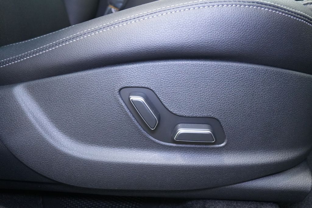 2026 Genesis GV70