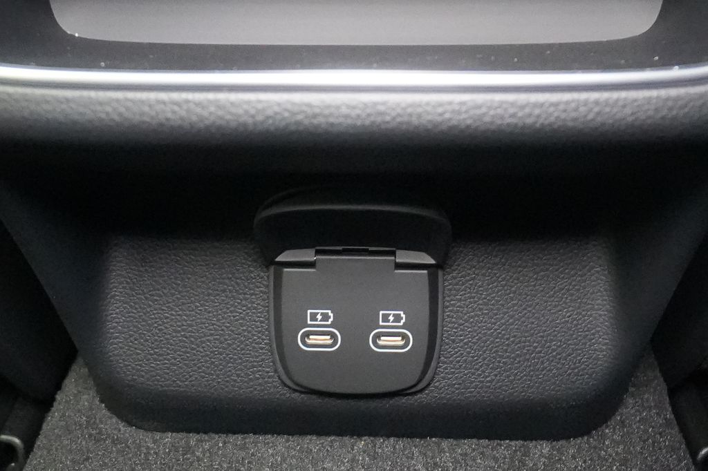 2026 Genesis GV70