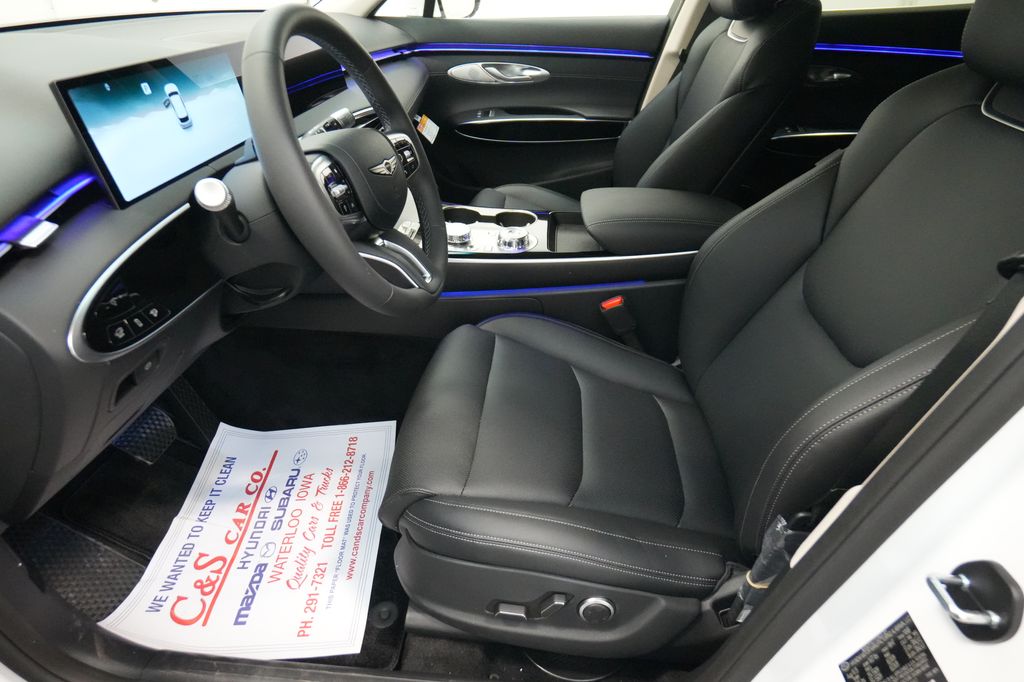 2026 Genesis GV70