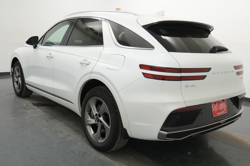 2026 Genesis GV70