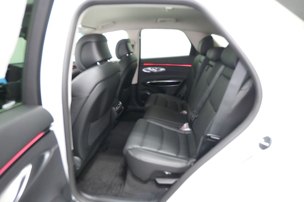 2026 Genesis GV70
