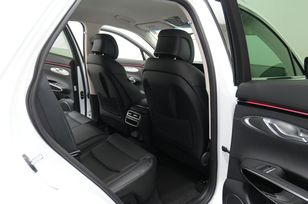 2026 Genesis GV70