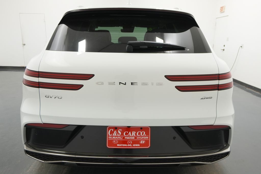 2026 Genesis GV70