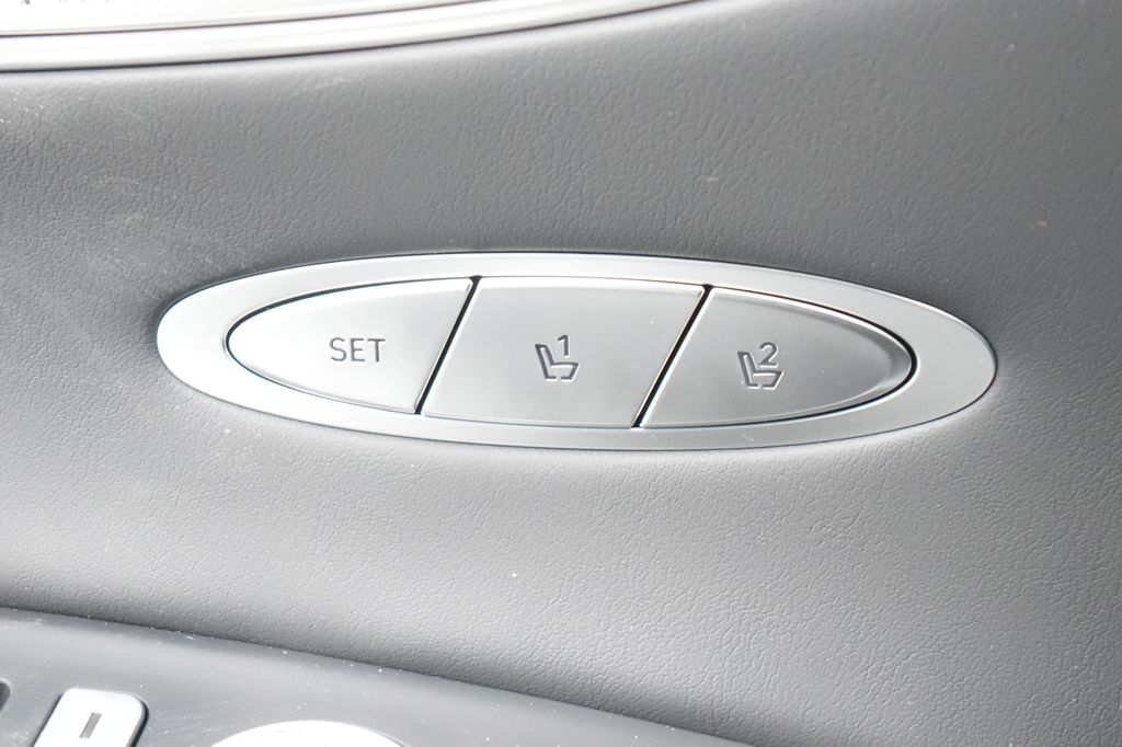 2026 Genesis GV70