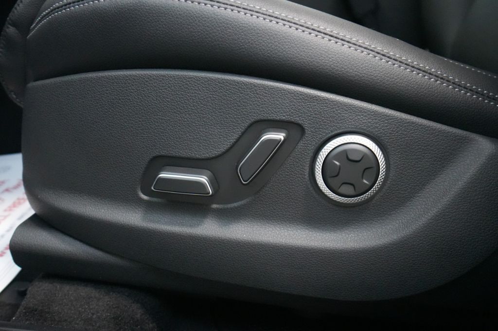 2026 Genesis GV70