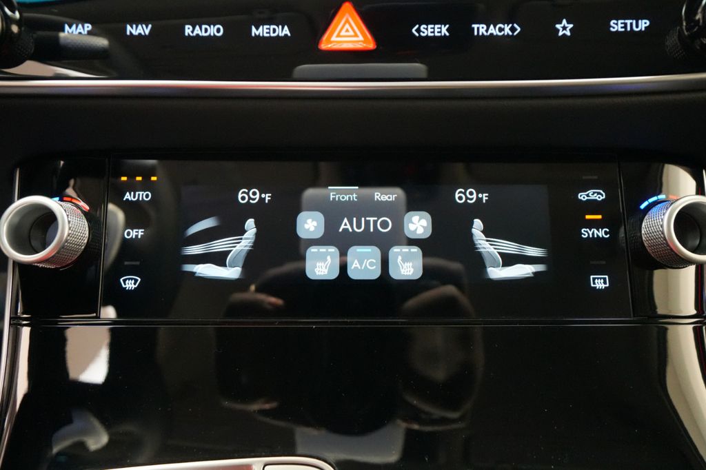2026 Genesis GV70