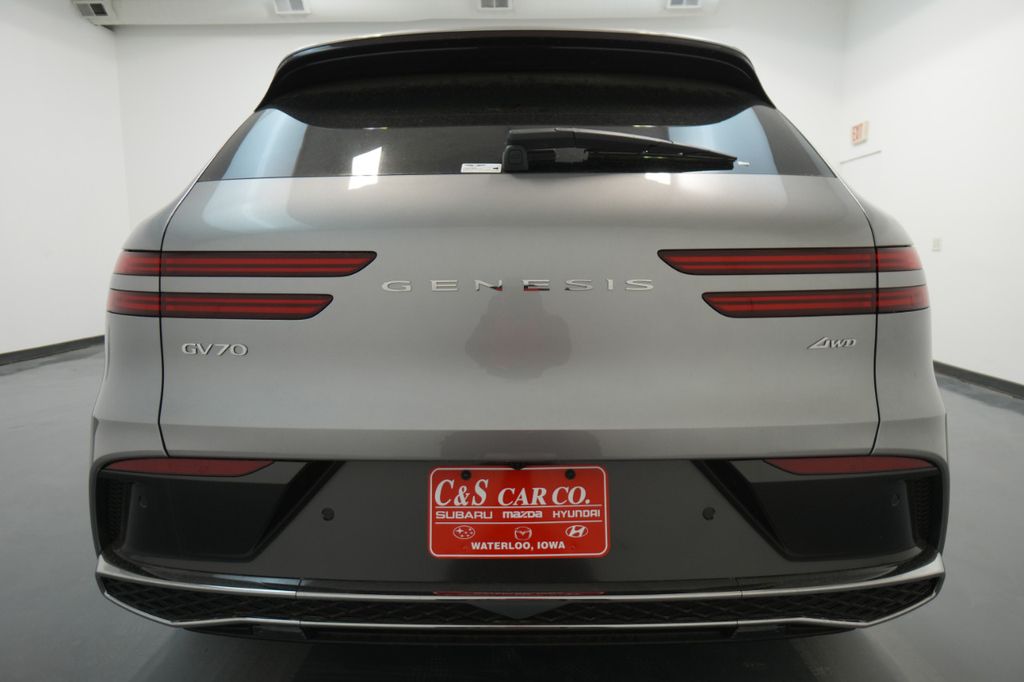 2026 Genesis GV70