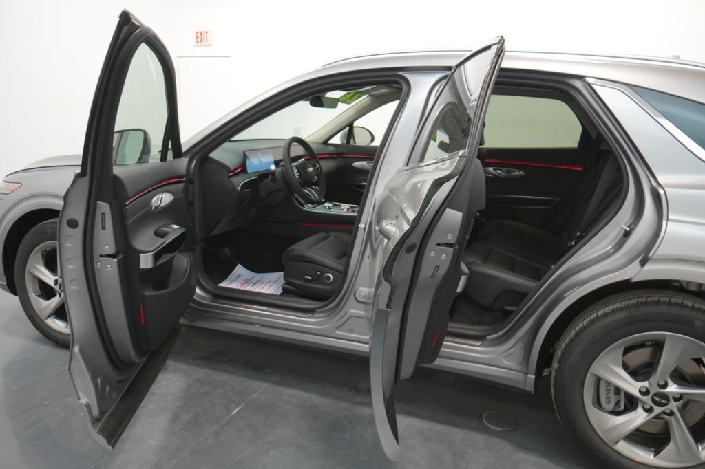 2026 Genesis GV70