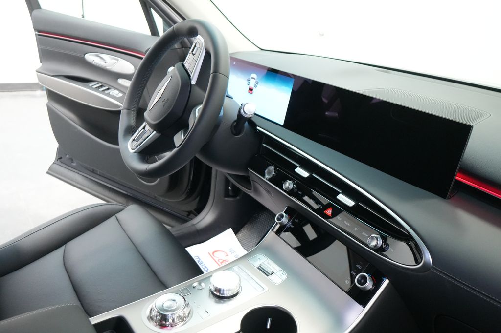 2026 Genesis GV70