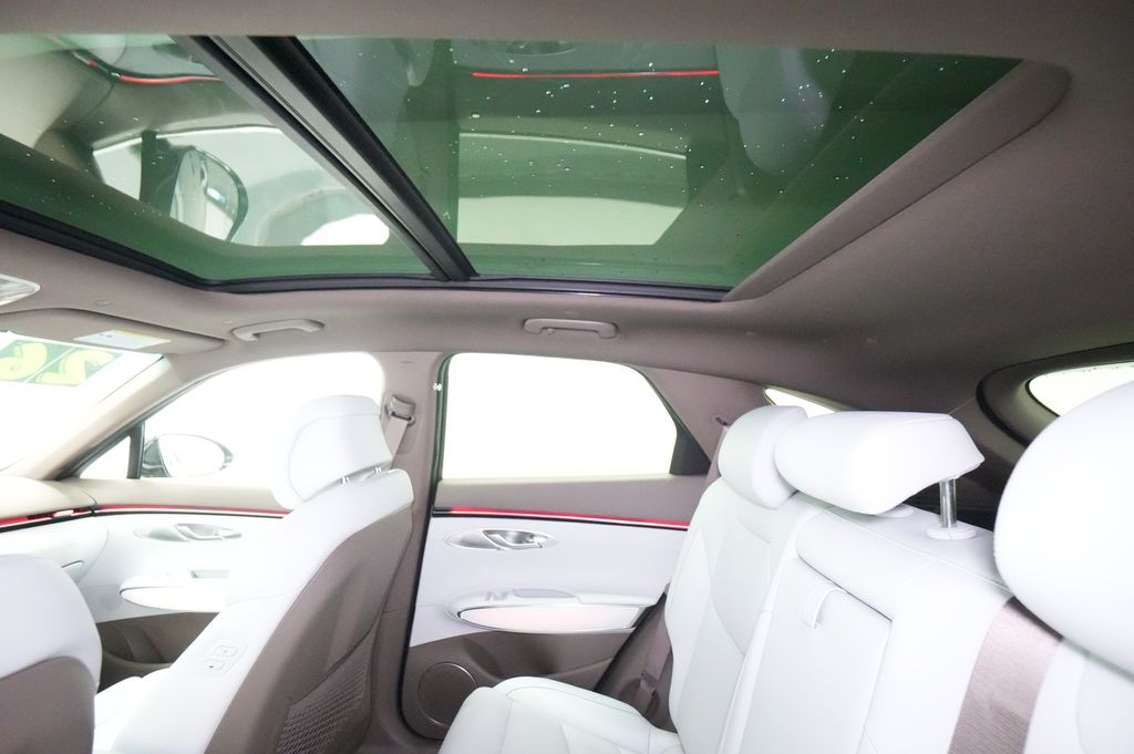 2026 Genesis GV70