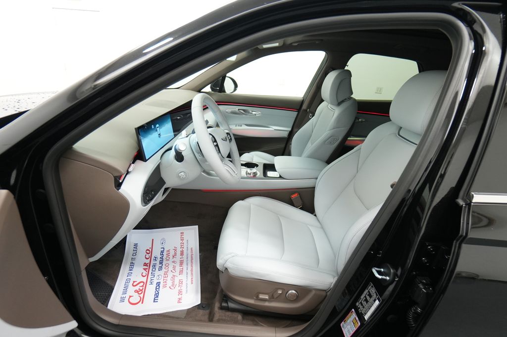 2026 Genesis GV70