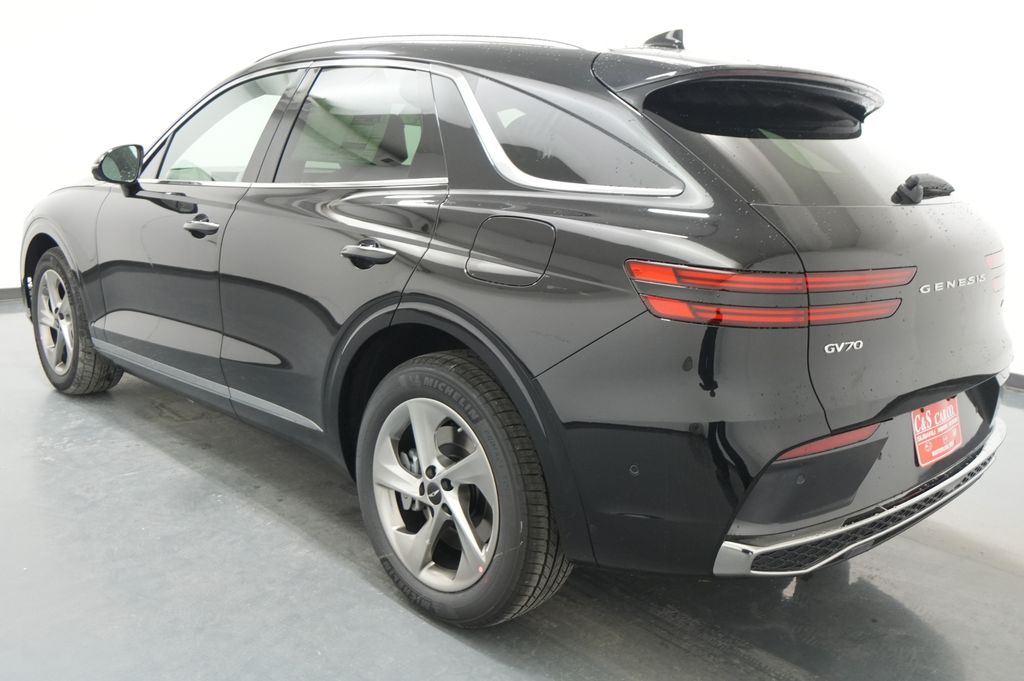 2026 Genesis GV70