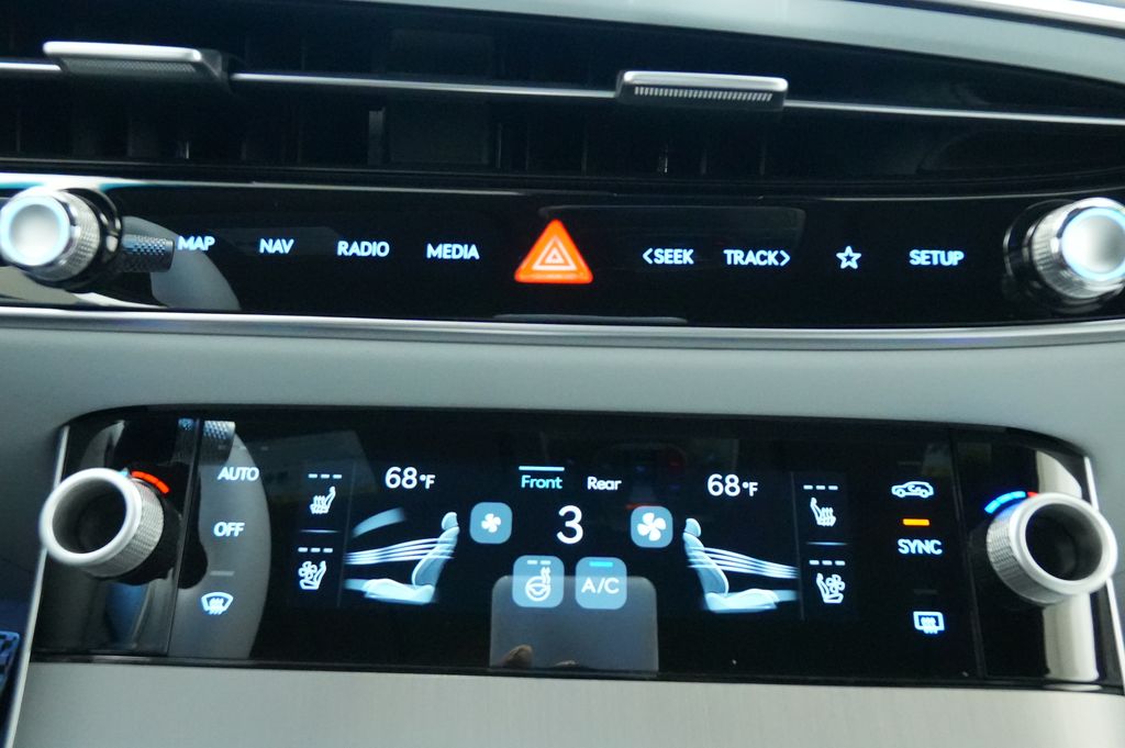 2026 Genesis GV70