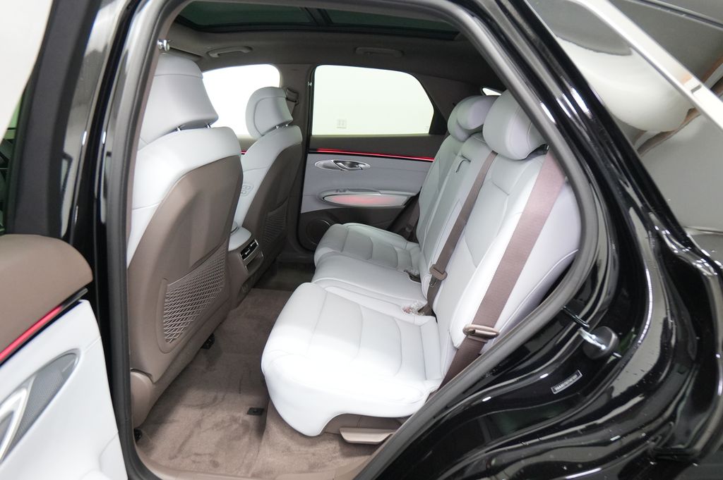 2026 Genesis GV70