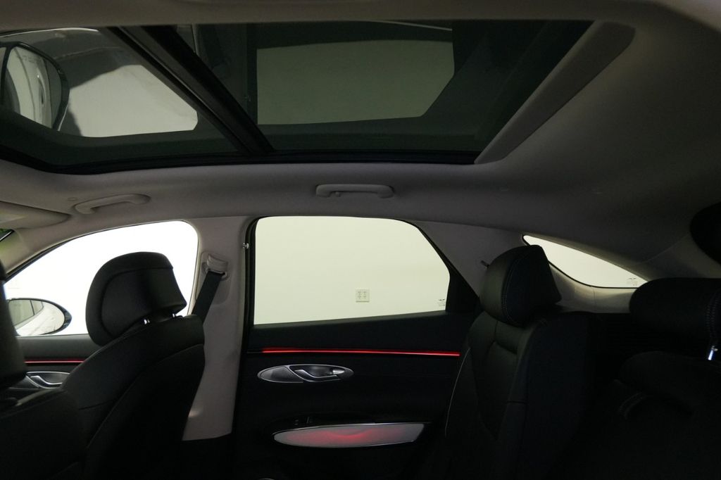 2026 Genesis GV70