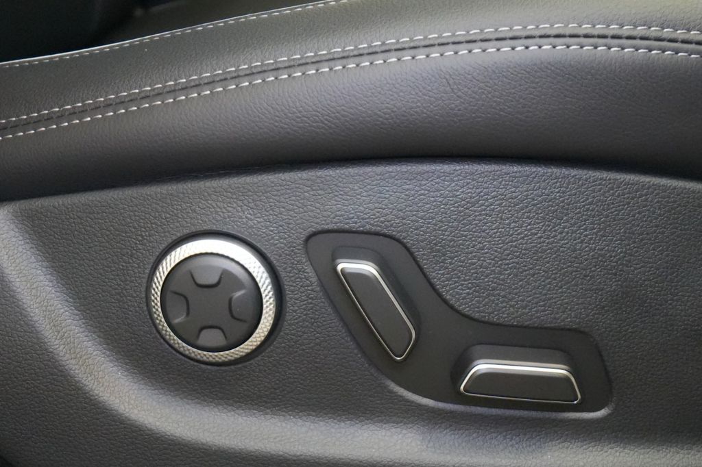 2026 Genesis GV70