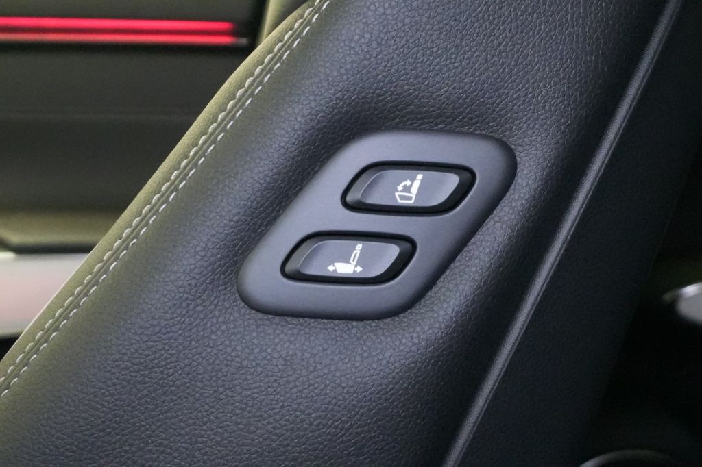 2026 Genesis GV70