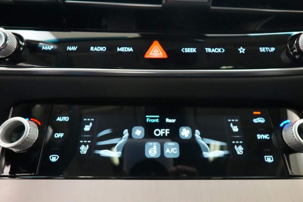 2026 Genesis GV70