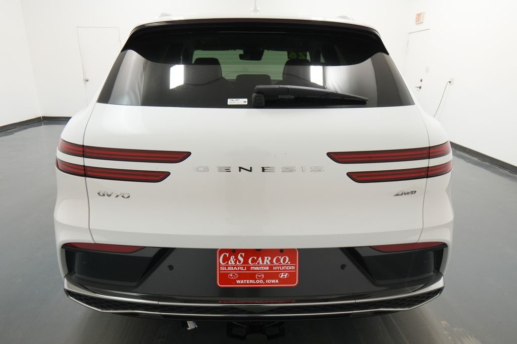 2026 Genesis GV70