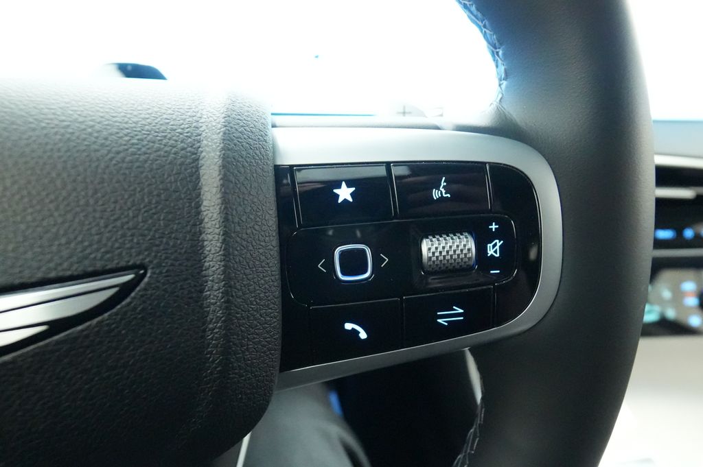 2026 Genesis GV70