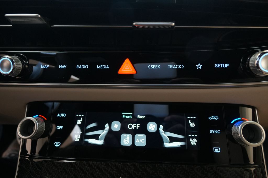 2026 Genesis GV70
