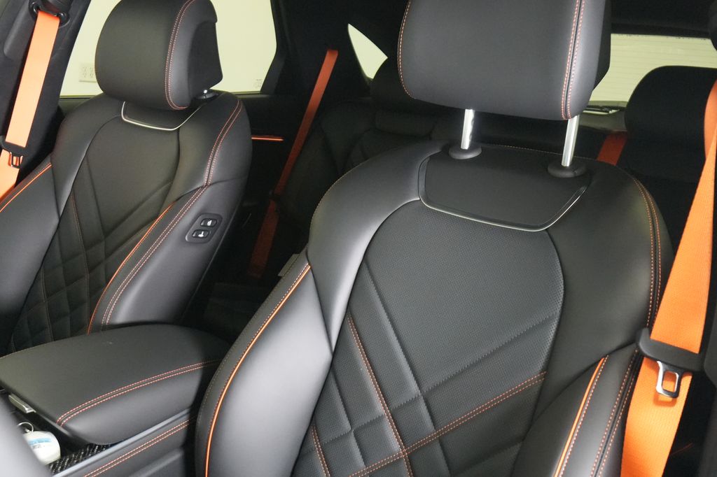 2026 Genesis GV70