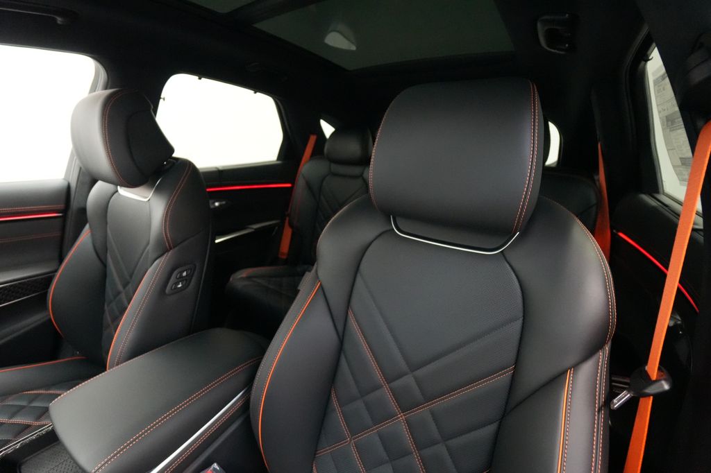 2026 Genesis GV70