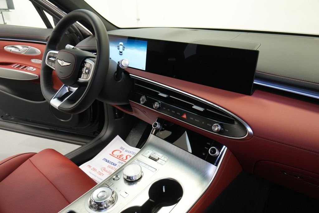 2026 Genesis GV70