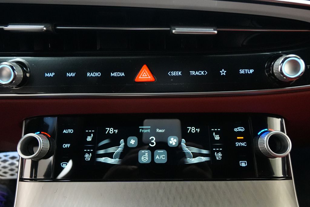 2026 Genesis GV70