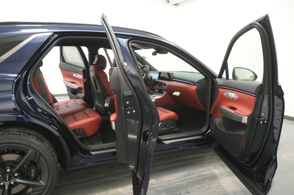 2026 Genesis GV70