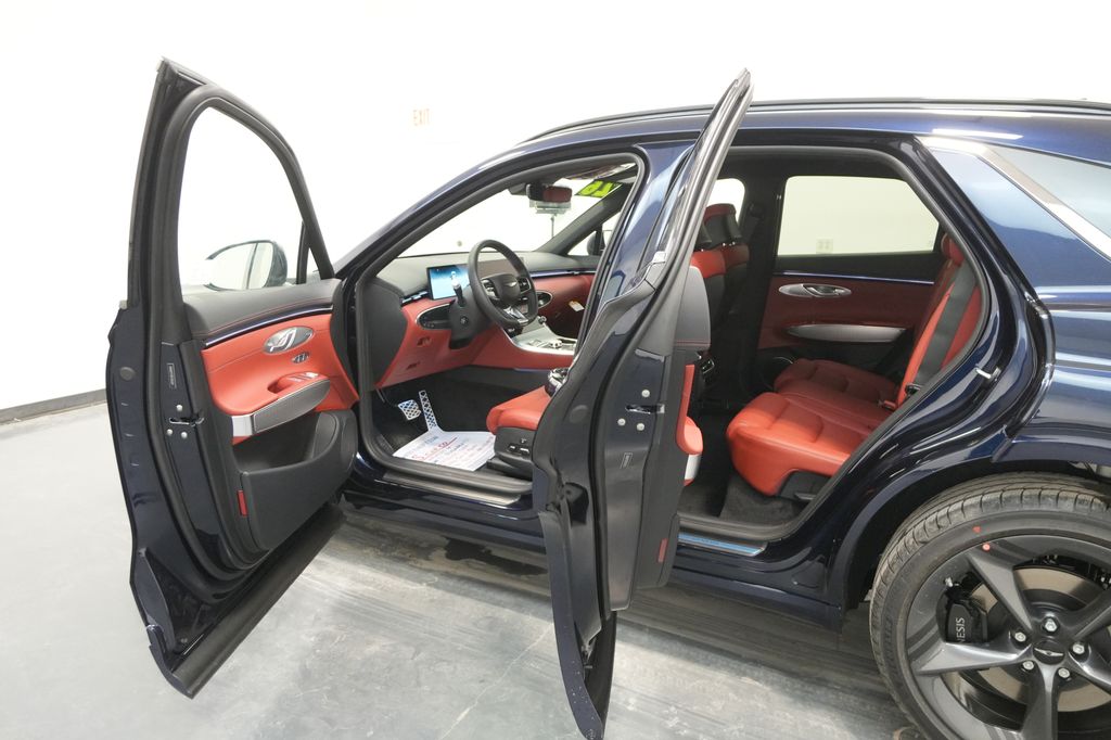 2026 Genesis GV70