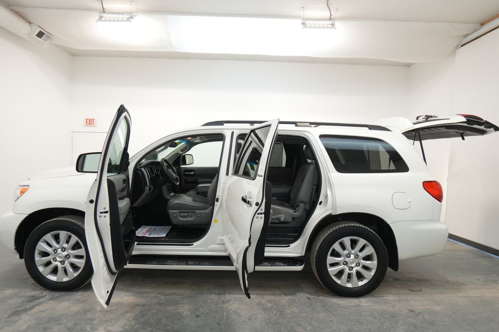 2013 Toyota Sequoia