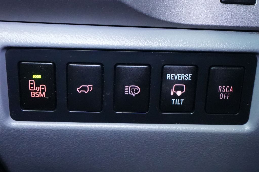 2013 Toyota Sequoia