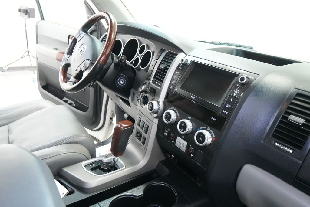 2013 Toyota Sequoia