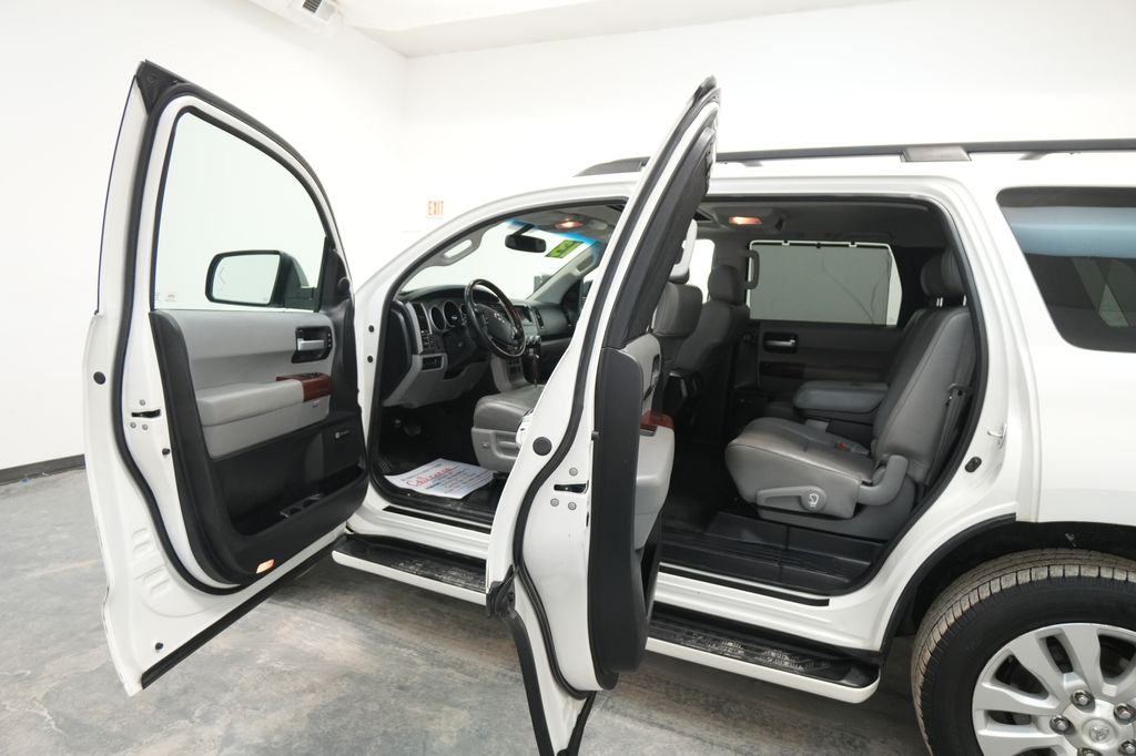 2013 Toyota Sequoia