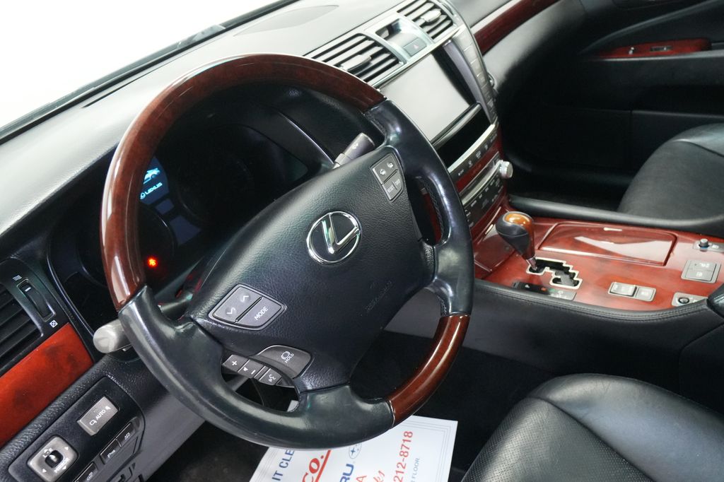 2011 Lexus LS