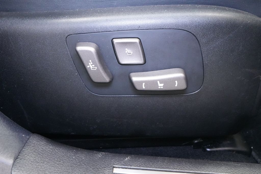 2011 Lexus LS
