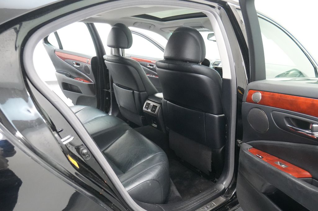 2011 Lexus LS