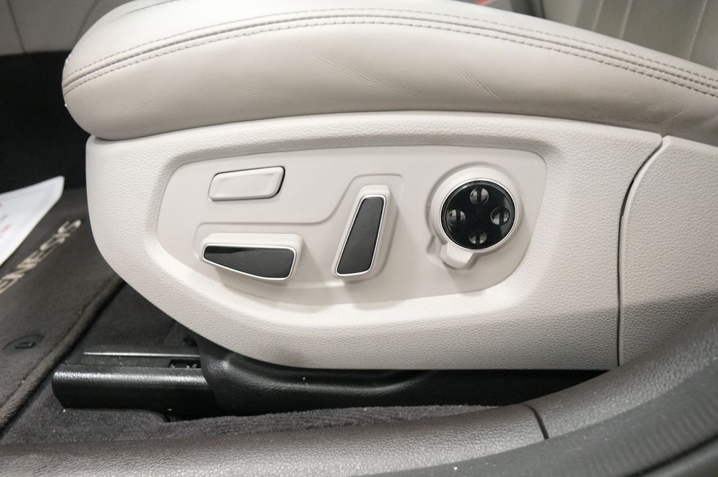 2015 Hyundai Genesis