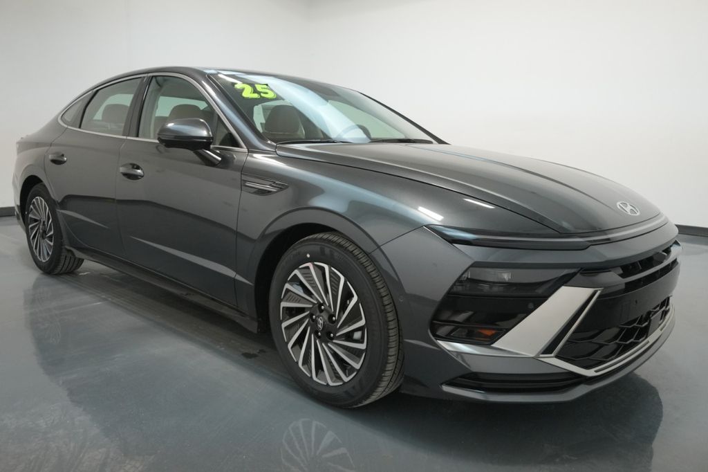 New 2025 Hyundai Sonata Hybrid Limited Cars