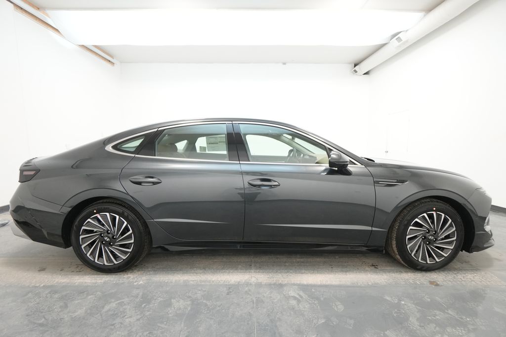 2026 Hyundai Sonata Hybrid