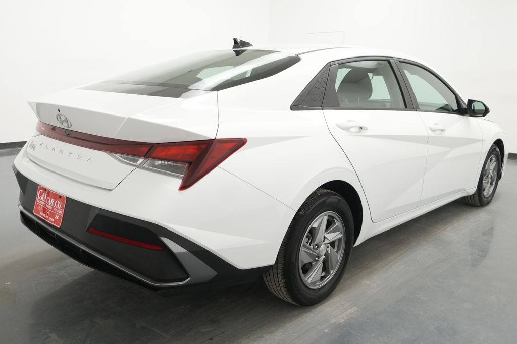 2024 Hyundai Elantra