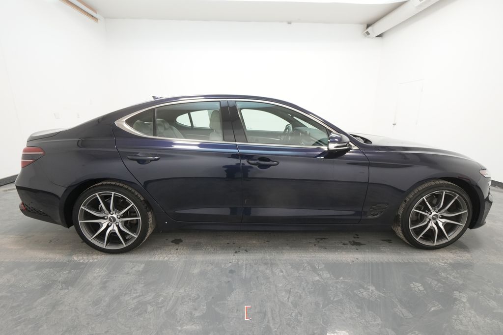 2023 Genesis G70