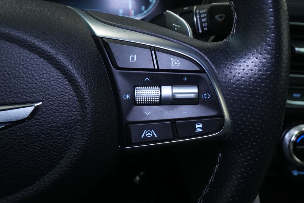 2023 Genesis G70