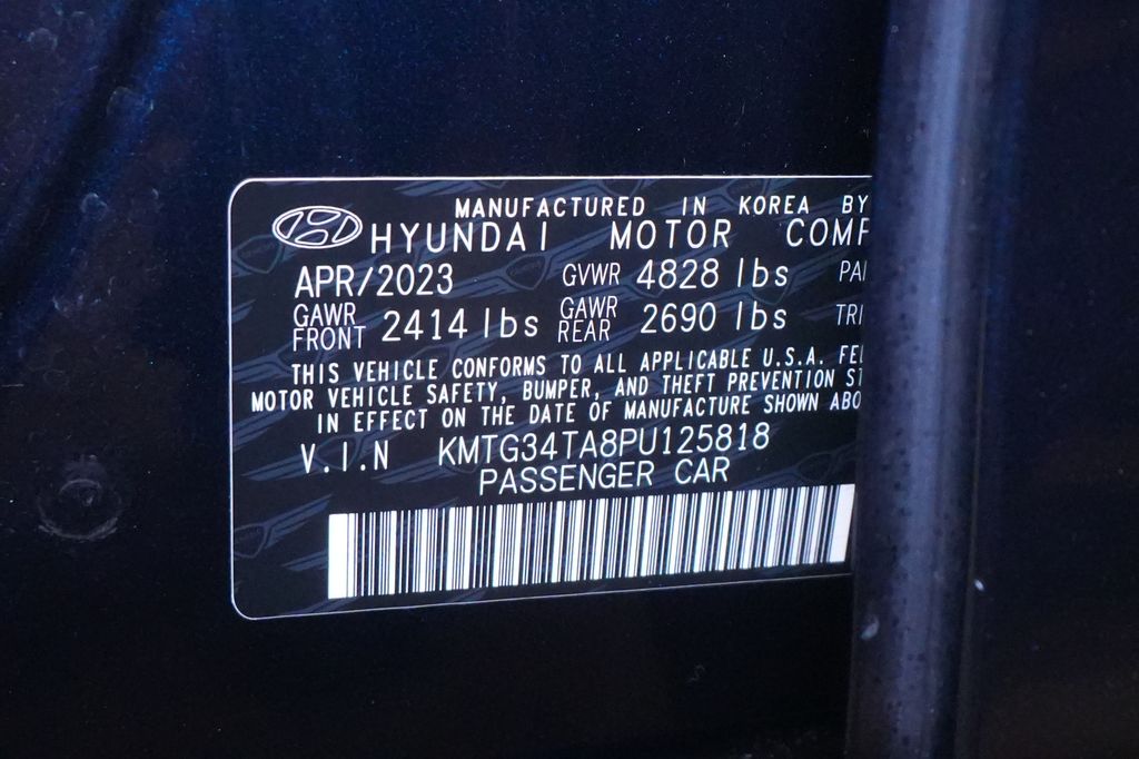 2023 Genesis G70