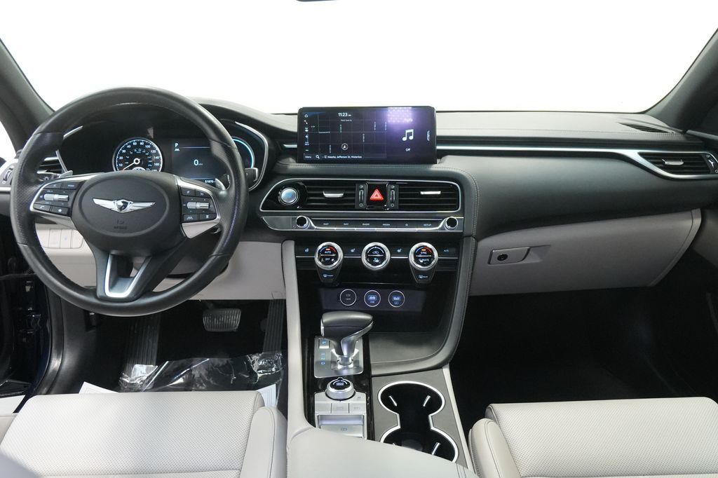 2023 Genesis G70